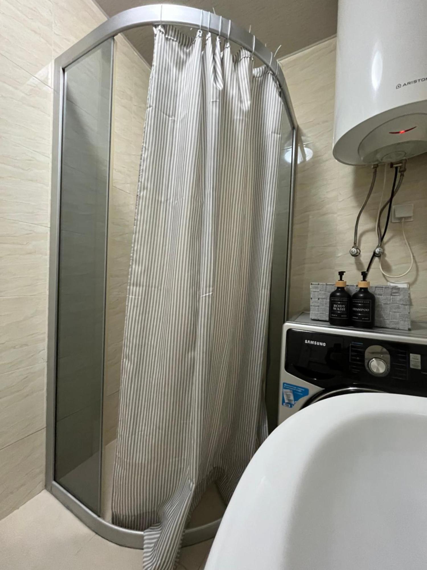 バトゥーミSea Towers Lux 17-05アパートメント エクステリア 写真