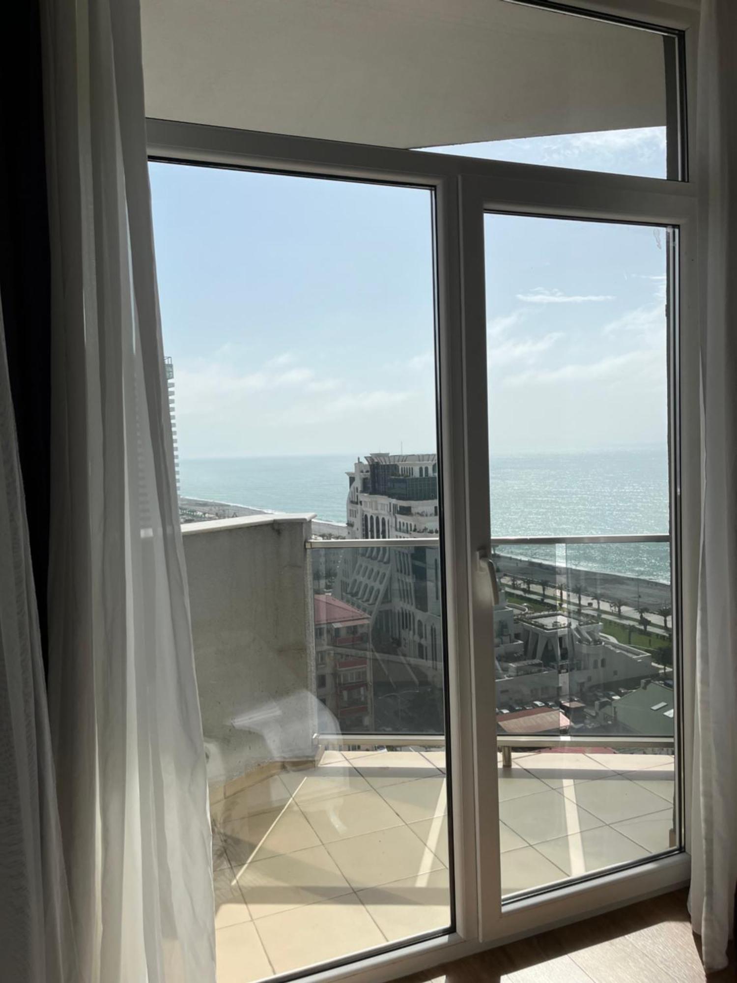 バトゥーミSea Towers Lux 17-05アパートメント エクステリア 写真